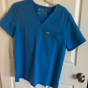 Figs scrub set in great condition